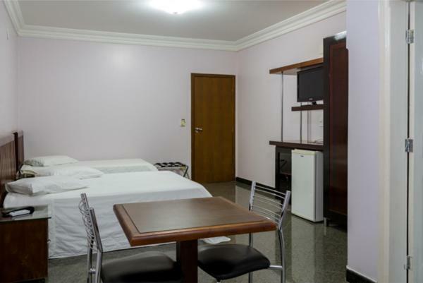 Lindoya Hotel Catalão Exterior foto